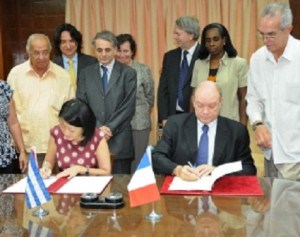La France met l'accent sur une nouvelle ouverture de Cuba aux investissements étrangers